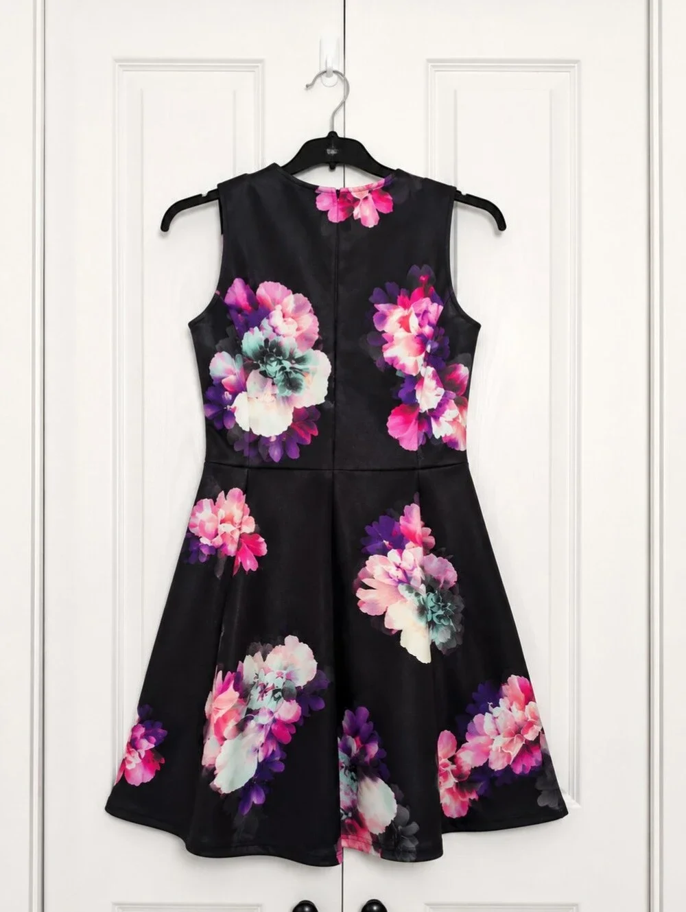 SOPRANO Floral Fit-and-Flare Dress. EUC.
